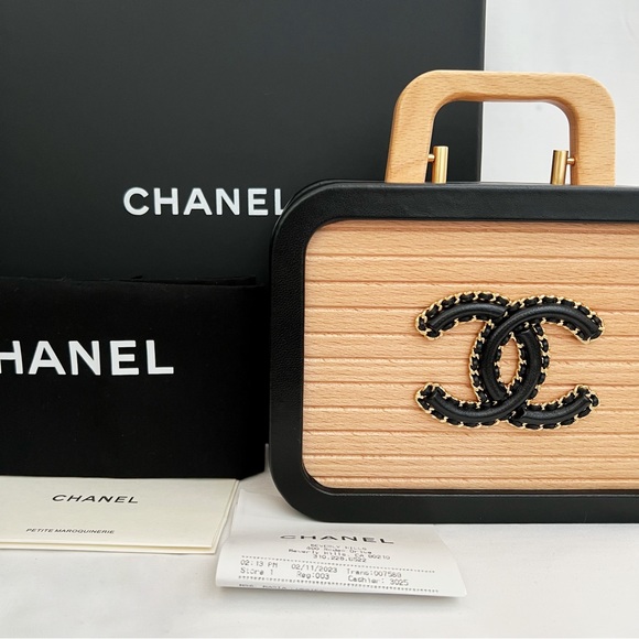 CHANEL Limited Edition Dubai 2022 Runway Collection Wooden Vanity Case Handbag - Picture 1 of 7
